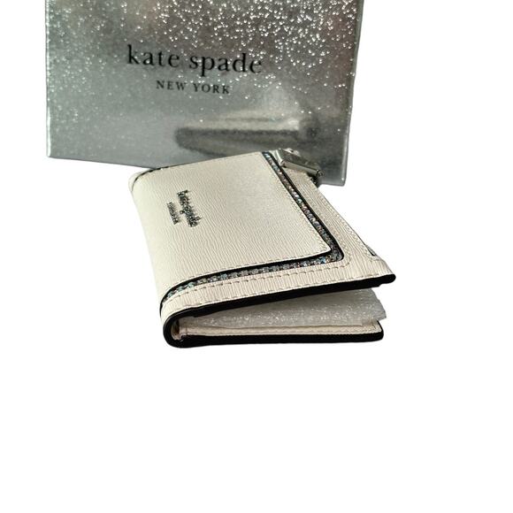 NWT Kate Spade White Wallet with Silver  accents. Includes gift 🎁 box - Picture 7 of 15